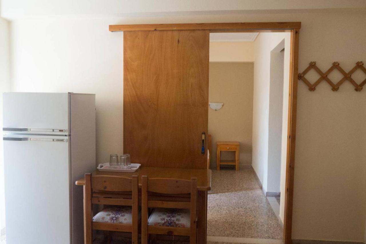 Kochili Hotell Néos Pírgos Exteriör bild
