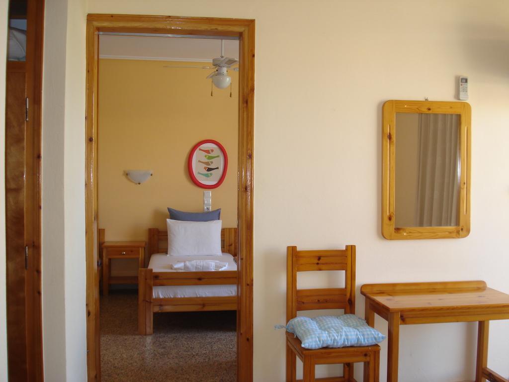 Kochili Hotell Néos Pírgos Rum bild